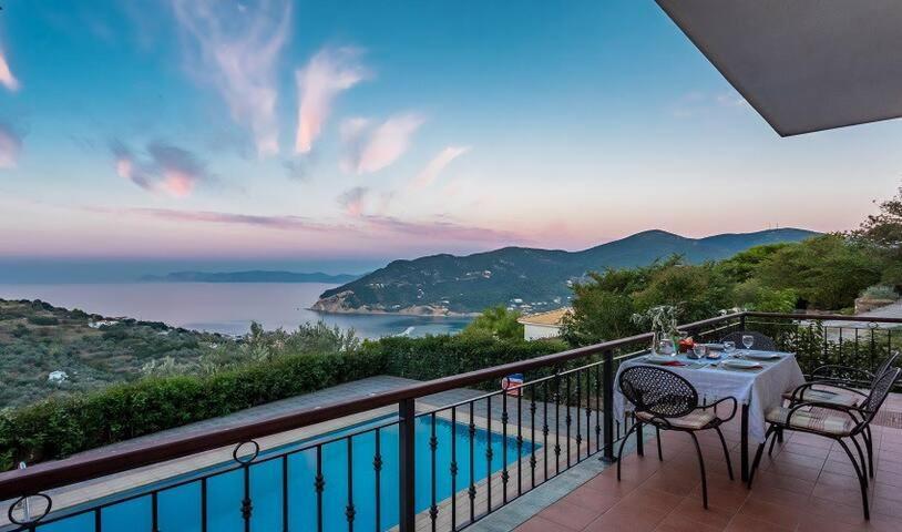 Villa Alegria Skopelos Town Ngoại thất bức ảnh
